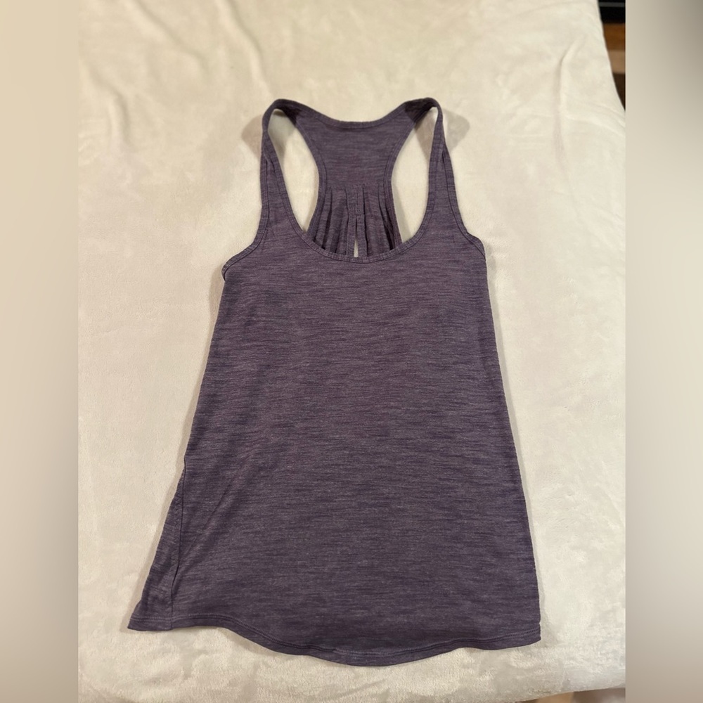 Women’s lululemon tank top
